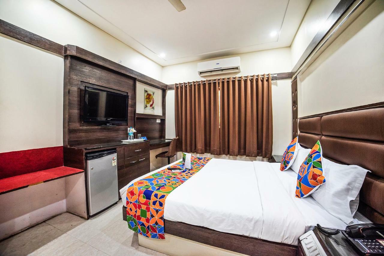 Fabhotel Santoor Geeta Bhawan Square Индор Екстериор снимка