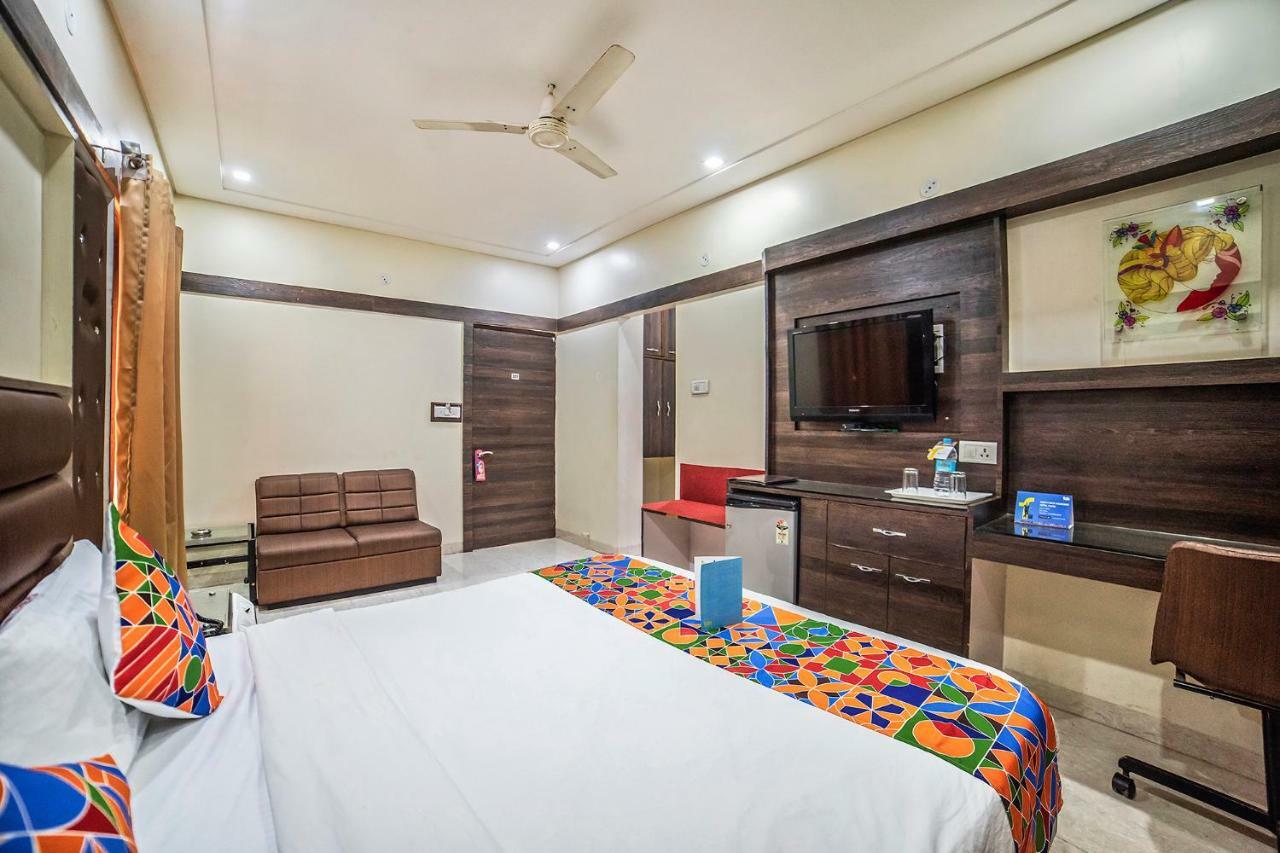 Fabhotel Santoor Geeta Bhawan Square Индор Екстериор снимка