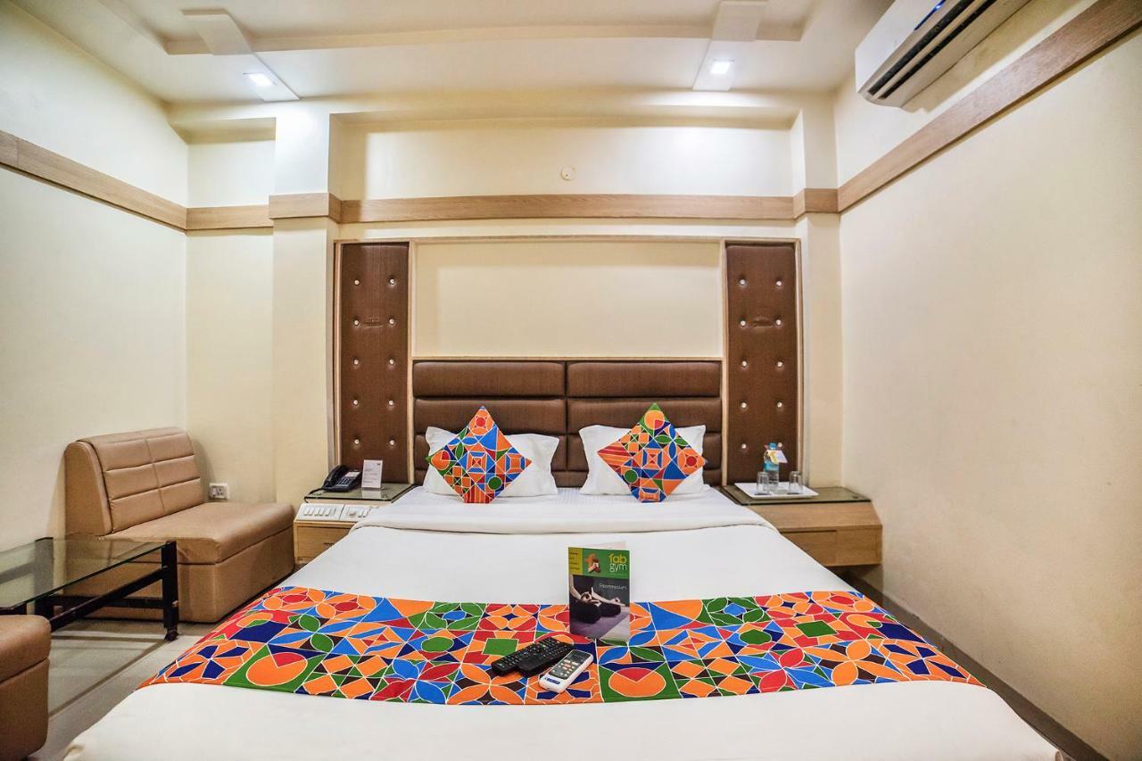 Fabhotel Santoor Geeta Bhawan Square Индор Екстериор снимка